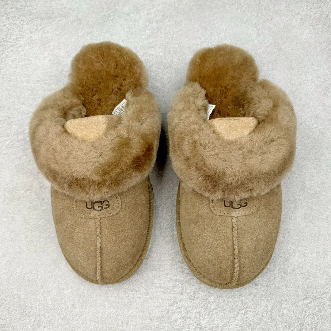 Pick up locally 💰 400 UGG slippers 5125 Star drag autumn and winter sheep fur integrated snow boots. All shoes are made from the same factory as ZP. Longfeng A-grade Australian imported sheep fur integrated brand OEM production line fully follows the ZP process flow. OEM original pattern maker adheres to the principle of no original shoes and no development selection. Pay attention to every detail. The most authentic version on the market TREADLITE "Light Wing" technology outsole Lightweight/durable/flexible/pile size: 35 36 37 38 39 40 Coding: by2936040